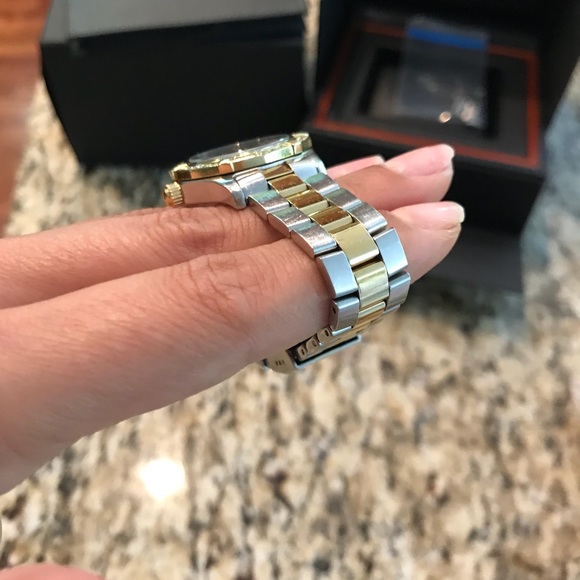 TAGHeuer Wmns Aquaracer Diamond 18kt TwoTone Watch - Picture 10 of 10